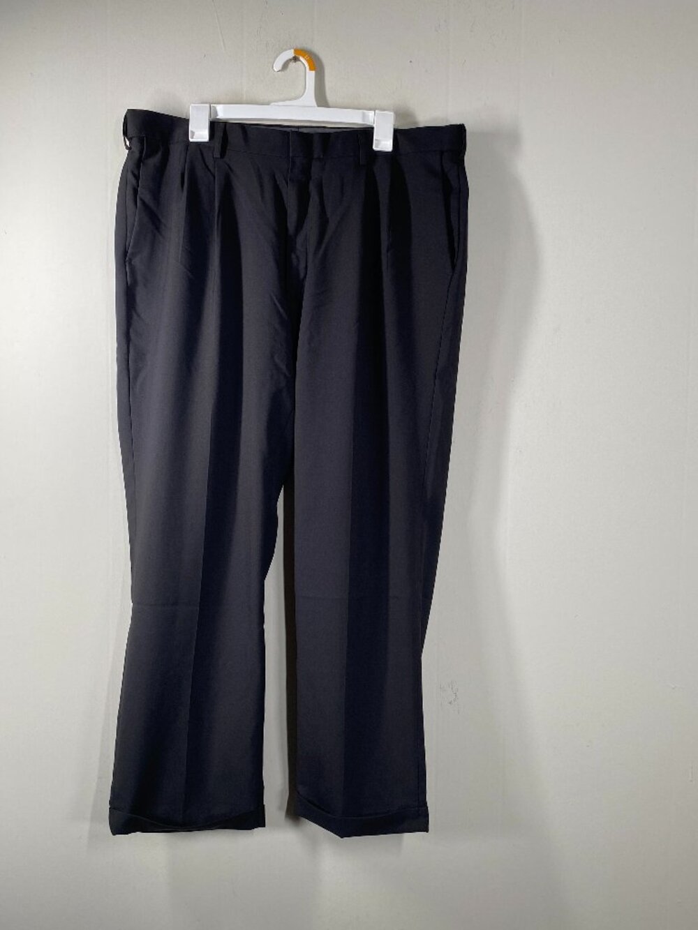 Haggar Pleated Dress Pants Men's 40 x 30 High Rise Black Office Career